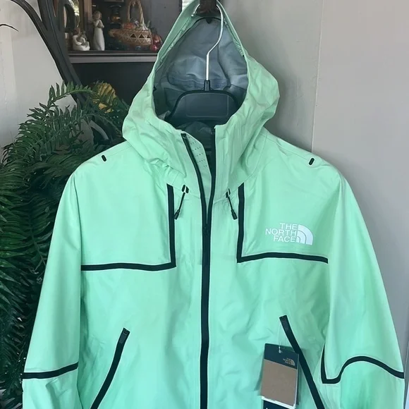 Brand New The North Face Remastered Futurelight Mountain Jacket Patina Green